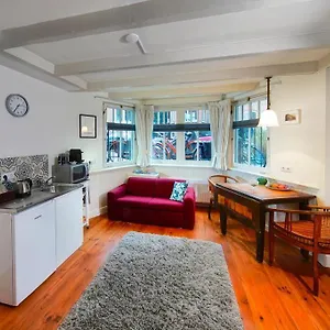 https://16-sous.utrechthotels.net
